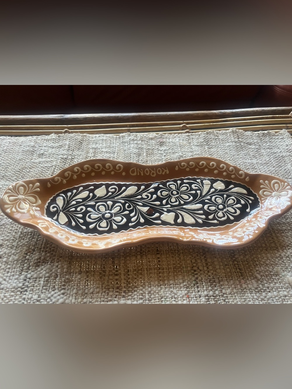 Korond Hand-Painted Ceramic Tray in Black and Terracotta